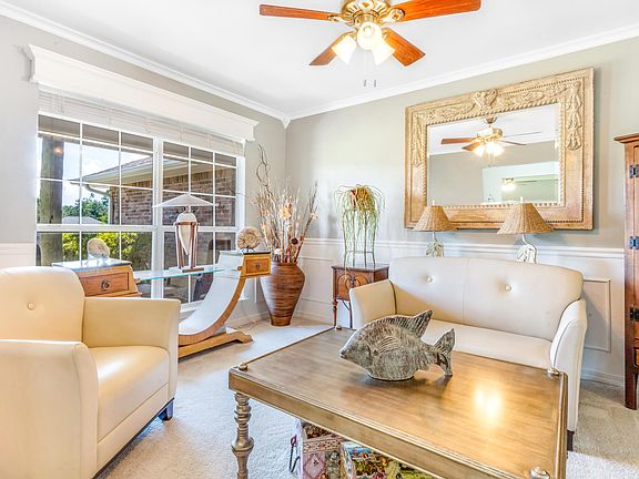 3rd image of 2787 Dunsmuir Dr