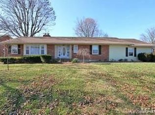 609 N A St, Farmington, MO 63640
