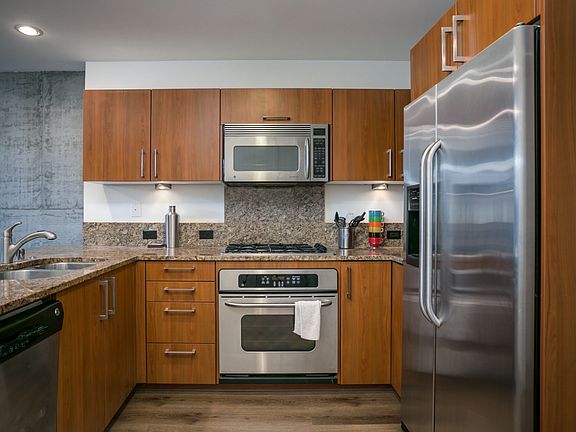 2nd image of 800 The Mark Ln Unit 303