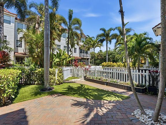 4th image of 107 Ocean Cay Way