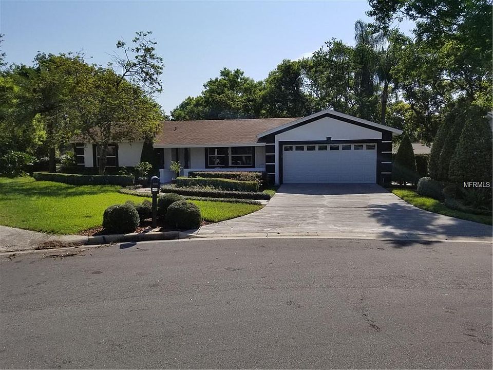 1st image of 313 Tall Pine Ln