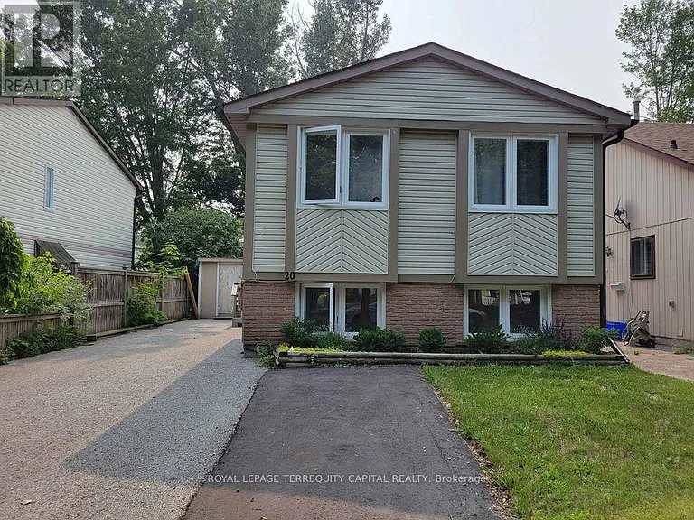 20 Mowat Cres — Photo 1