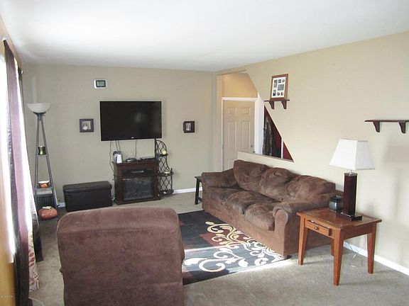 2nd image of 5275 Pinebrook Ave SE