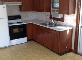 77 Douglas St, Cranston, RI 02910