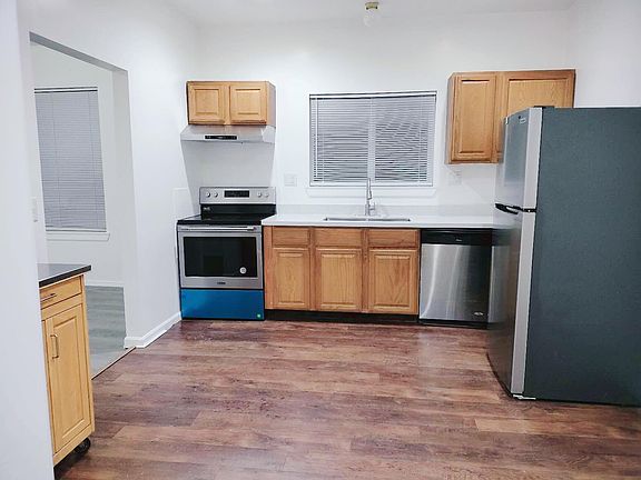 3rd image of 2132 S Sheridan Ave APT A