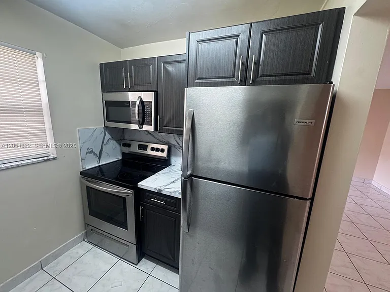 1832 Madison St #102 — Photo 5