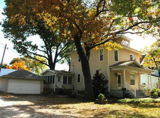 612 S 16th St, Parsons, KS 67357