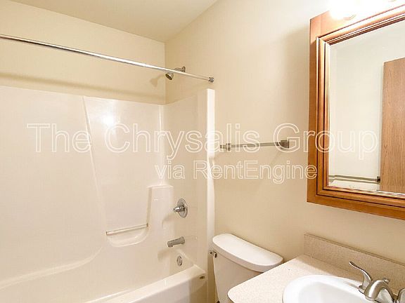 5th image of 1100 Carrie Ln