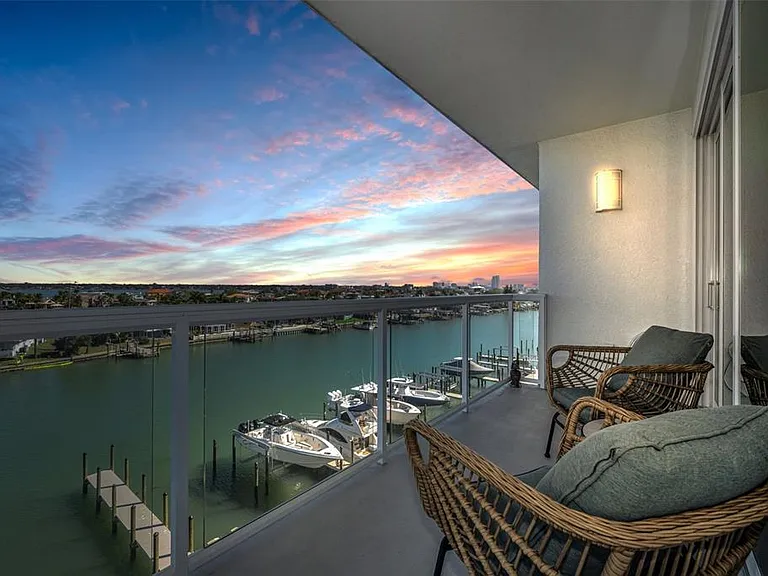 415 Island Way #509 — Photo 5