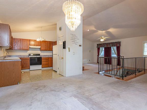 5th image of 2898 Northview Dr