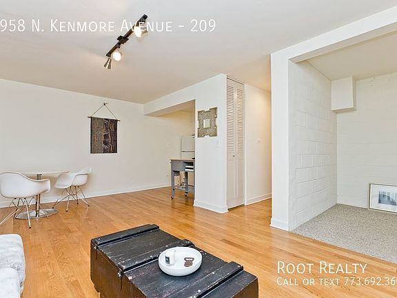 3rd image of 5958 N Kenmore Ave APT 209
