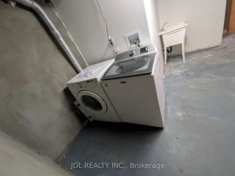345 Centre St E #BASEMENT — Photo 8