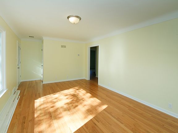 5th image of 1417 Sheridan Dr