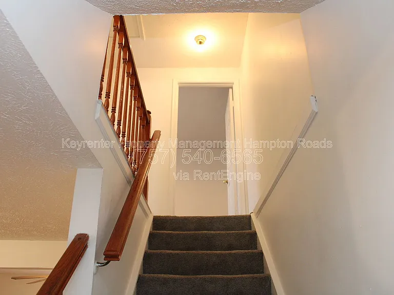 44 Lucinda Ct — Photo 18