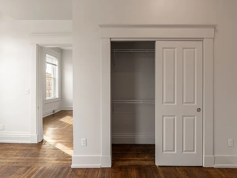 1007 Dayton St — Photo 17