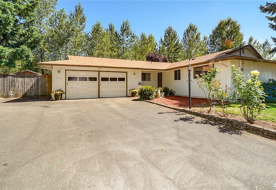 1st image of 13407 103rd Ave E