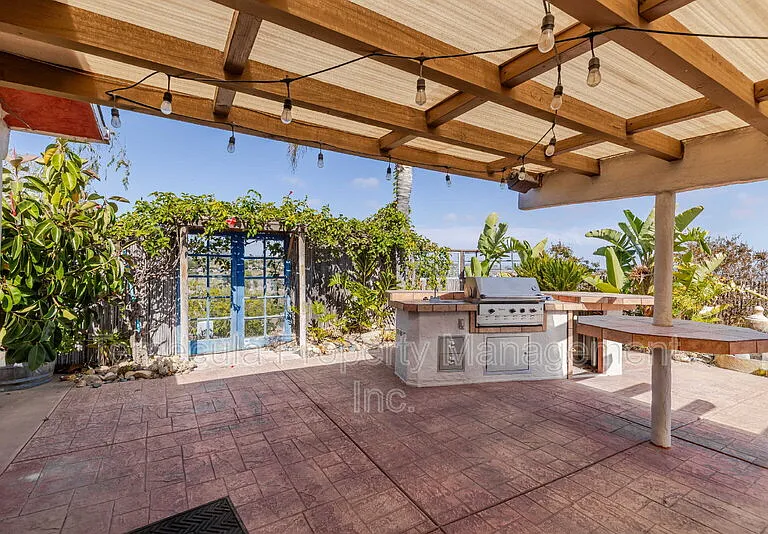 2655 Loring St — Photo 23