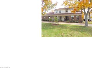 25301 Brucefield Rd, Beachwood, OH 44122