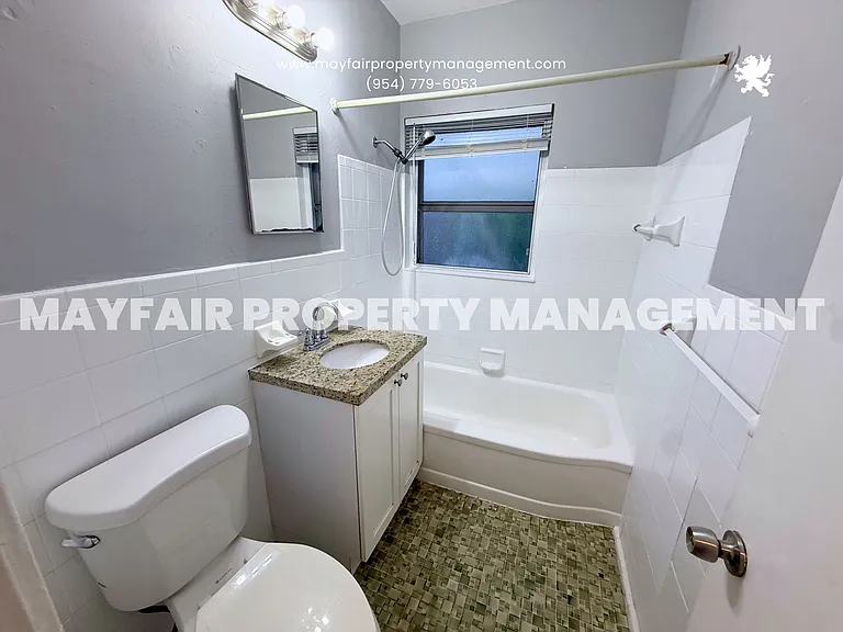 1621 NE 5th Ct #B — Photo 7