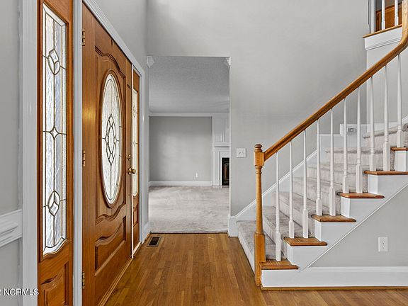 5th image of 923 Northwoods Drive #Na