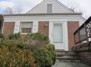 7129 244th St, Little Neck, NY 11362
