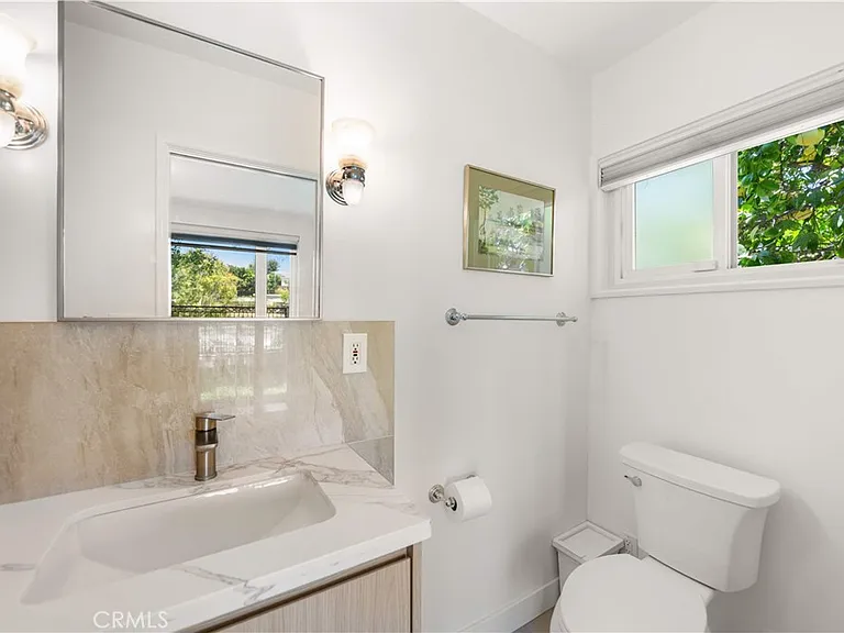 1033 S Isabella Ave — Photo 38
