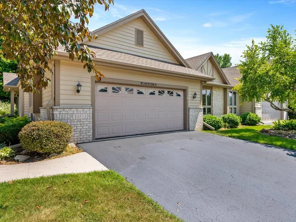 W240N2340 East Parkway Meadow CIRCLE #A, Pewaukee, WI 53072