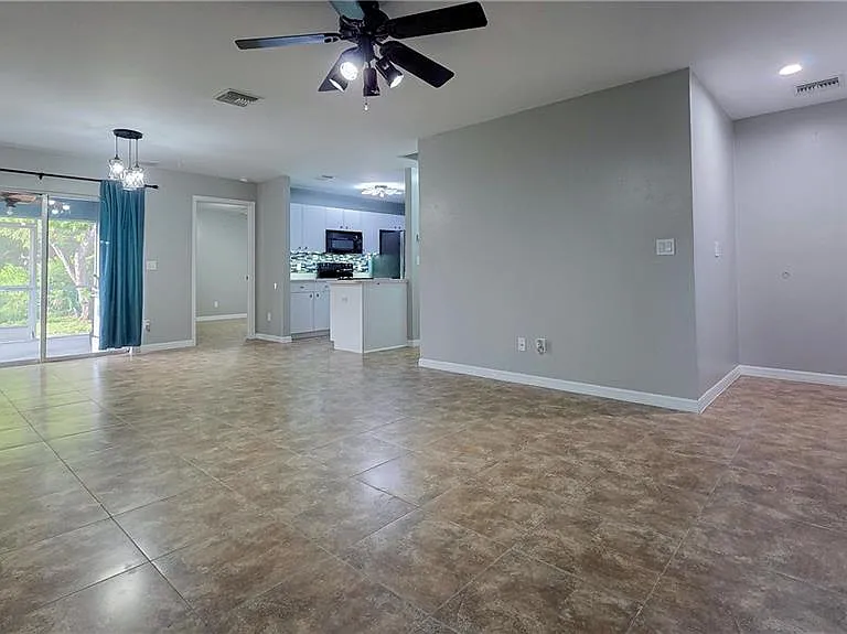 7319 Albany Rd — Photo 5