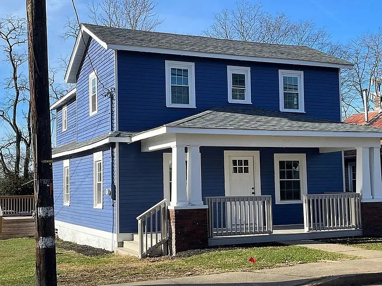 924 Delaware Ave — Photo 1