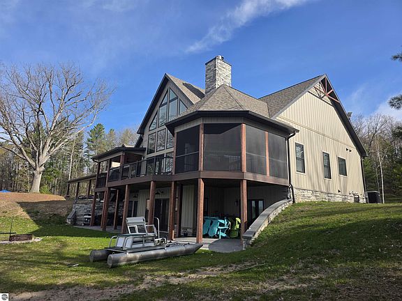 3rd image of 7258 Wild Cherry Ln
