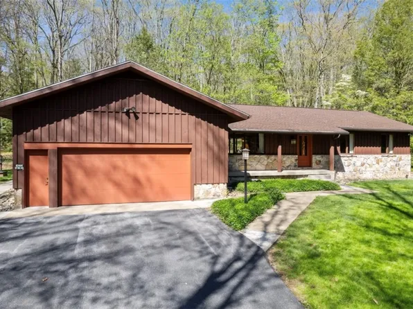 168 Hickory Hollow Rd, Somerset, PA 15501