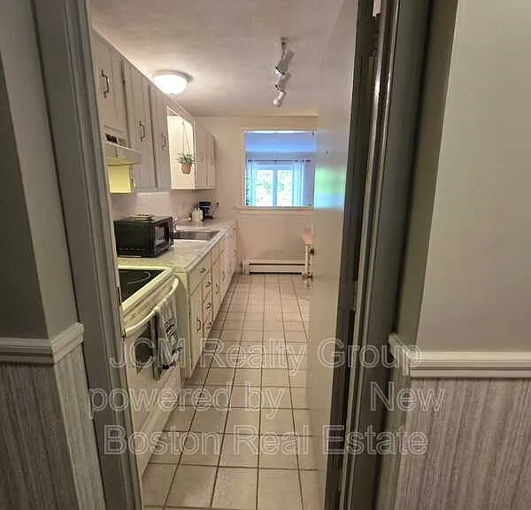 276 Albion St — Photo 2