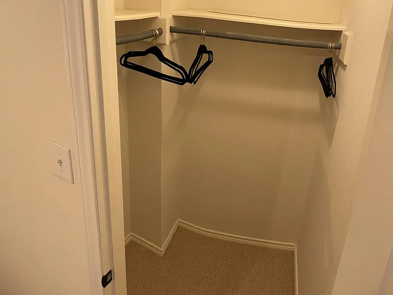 7433 Lake Micala Dr — Photo 29