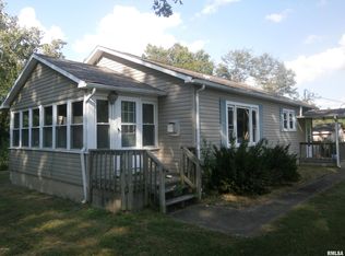 704 N Stuyvesant St, Benton, IL 62812