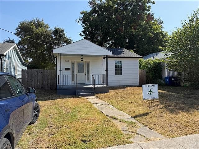 1st image of 9009 Fig St