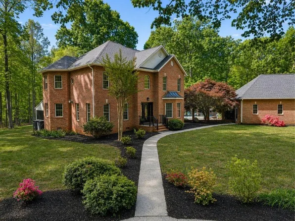4285 Lockin Cir, Powhatan, VA 23139