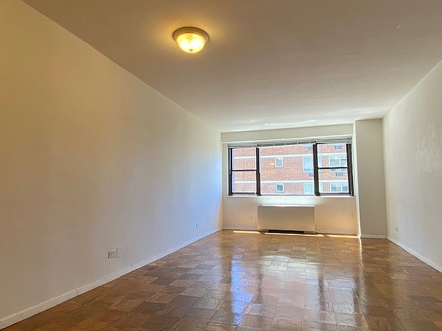 1st image of 310 W 55th St #9S