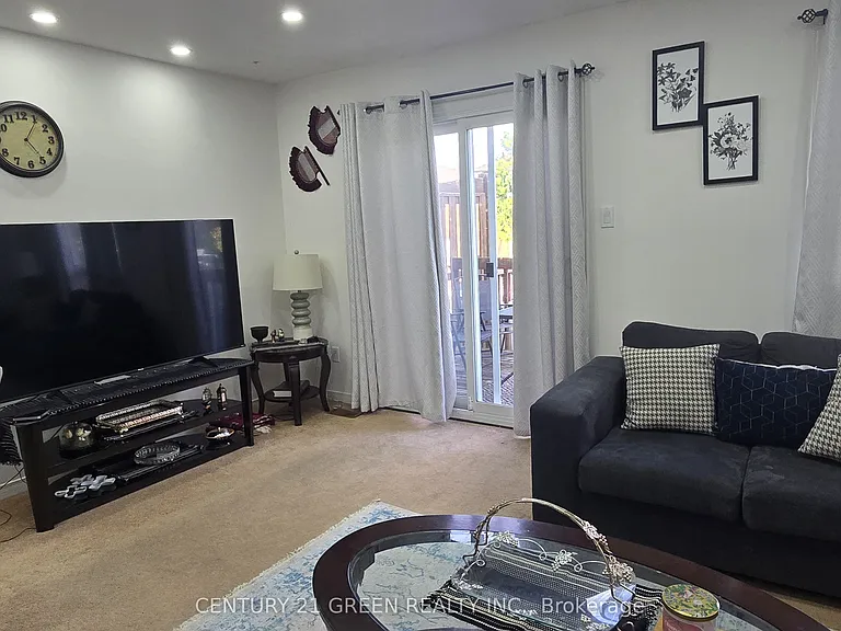 849 Millworks Cres — Photo 13