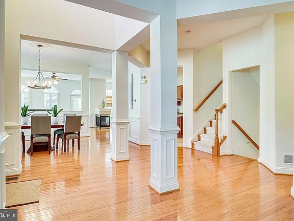 4th image of 12716 Lady Somerset Ln
