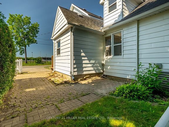 4th image of 173 Thomas St #A