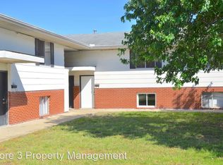 901 Market St #16, Normal, IL 61761