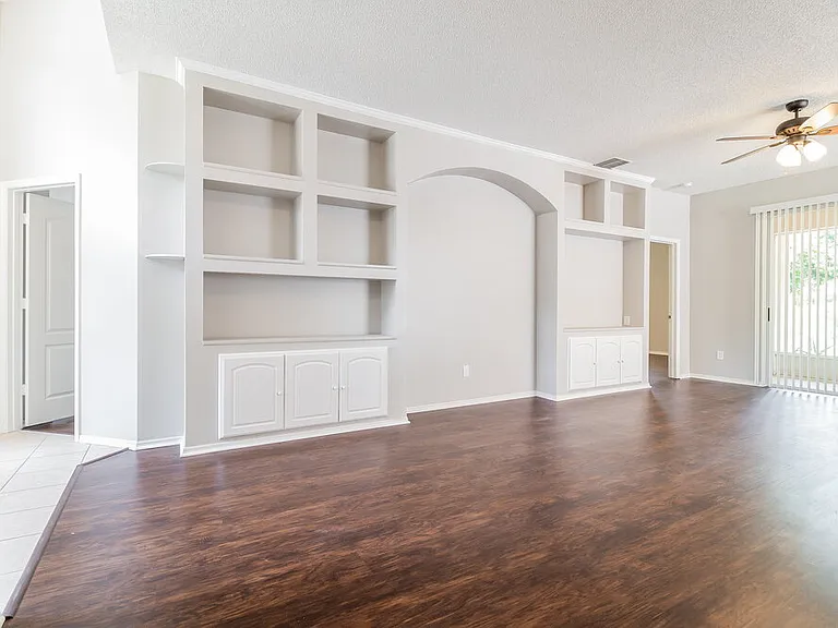 1136 Cherry Valley Way — Photo 5
