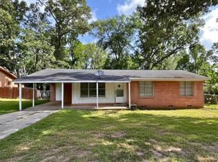 411 Redbud Ln, Mount Pleasant, TX 75455