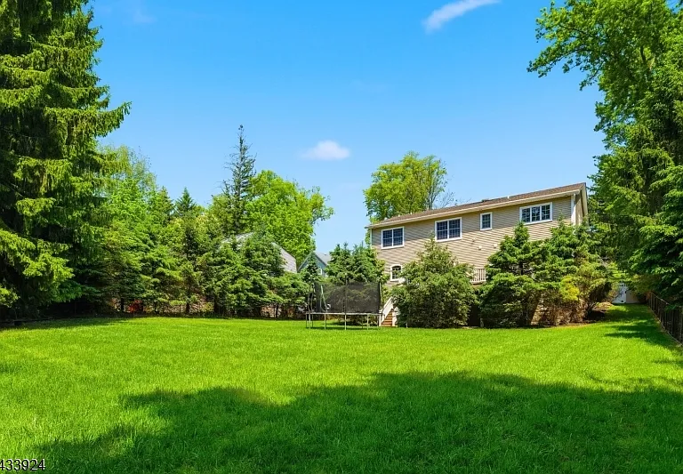 42 Spring Valley Rd — Photo 47
