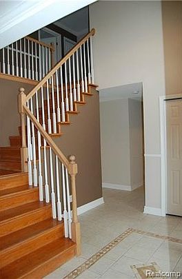 4th image of 32306 Groat Blvd #82