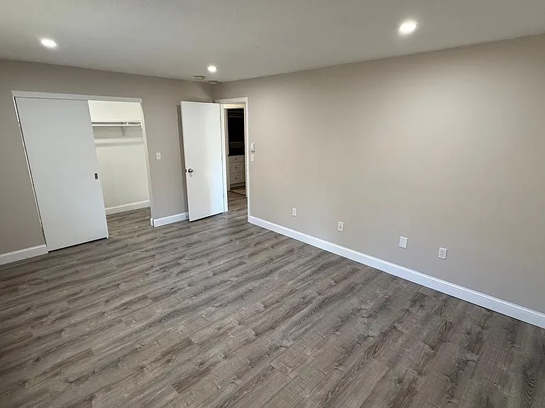 310 Thompson Road LLC — Photo 33