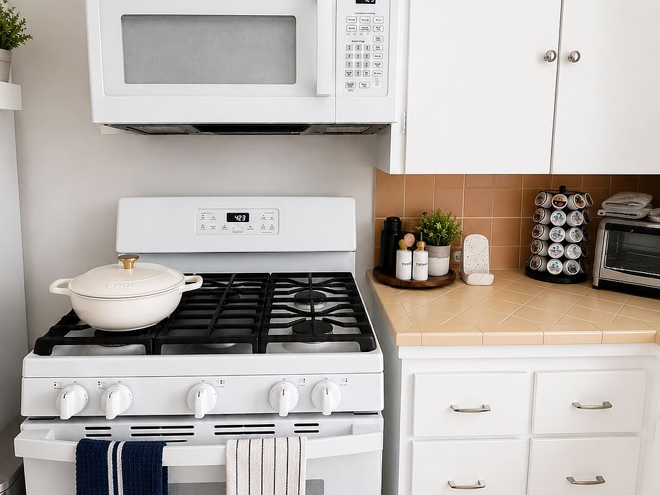 Kitchen with Microwave & Stove