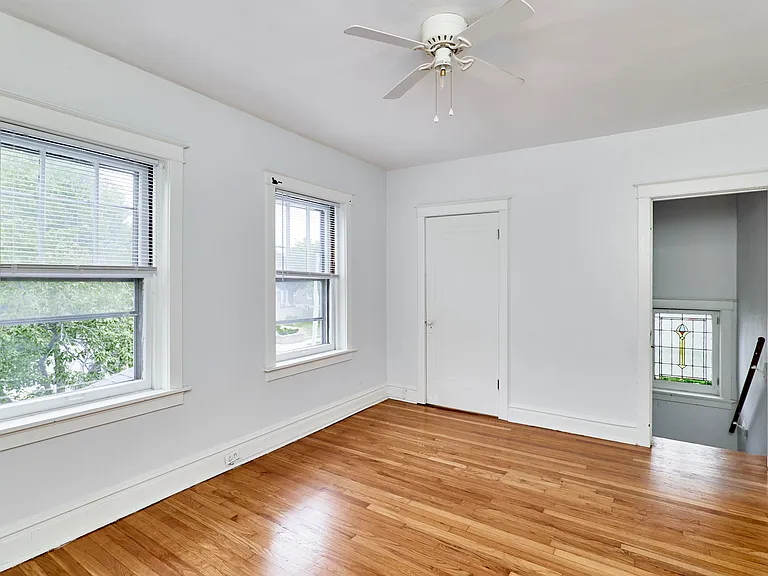 5202 Bancroft Ave #A — Photo 10