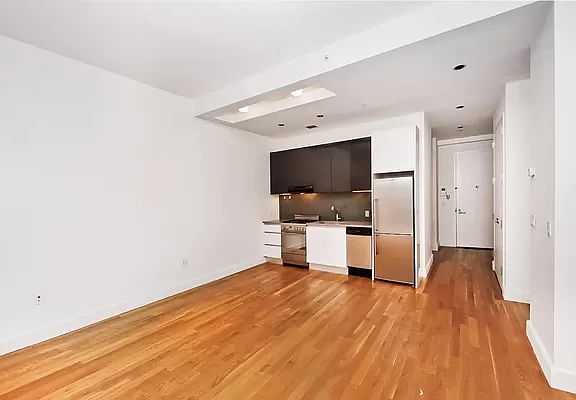 4th image of 315 Gates Ave #2DD