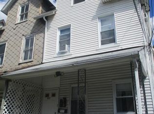 957 Springfield Rd, Darby, PA 19023